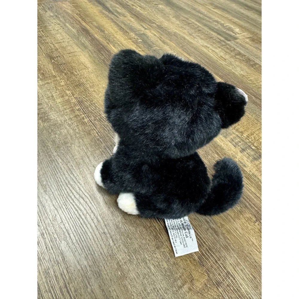 Russ‎ Berrie Yomiko Classics Black White Tuxedo Cat Plush Stuffed Animal 35748